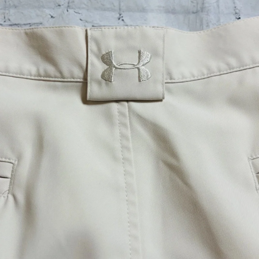 Under Armour Performance Golf Shorts Men's Size 38R Cream 9 Inch Inseam